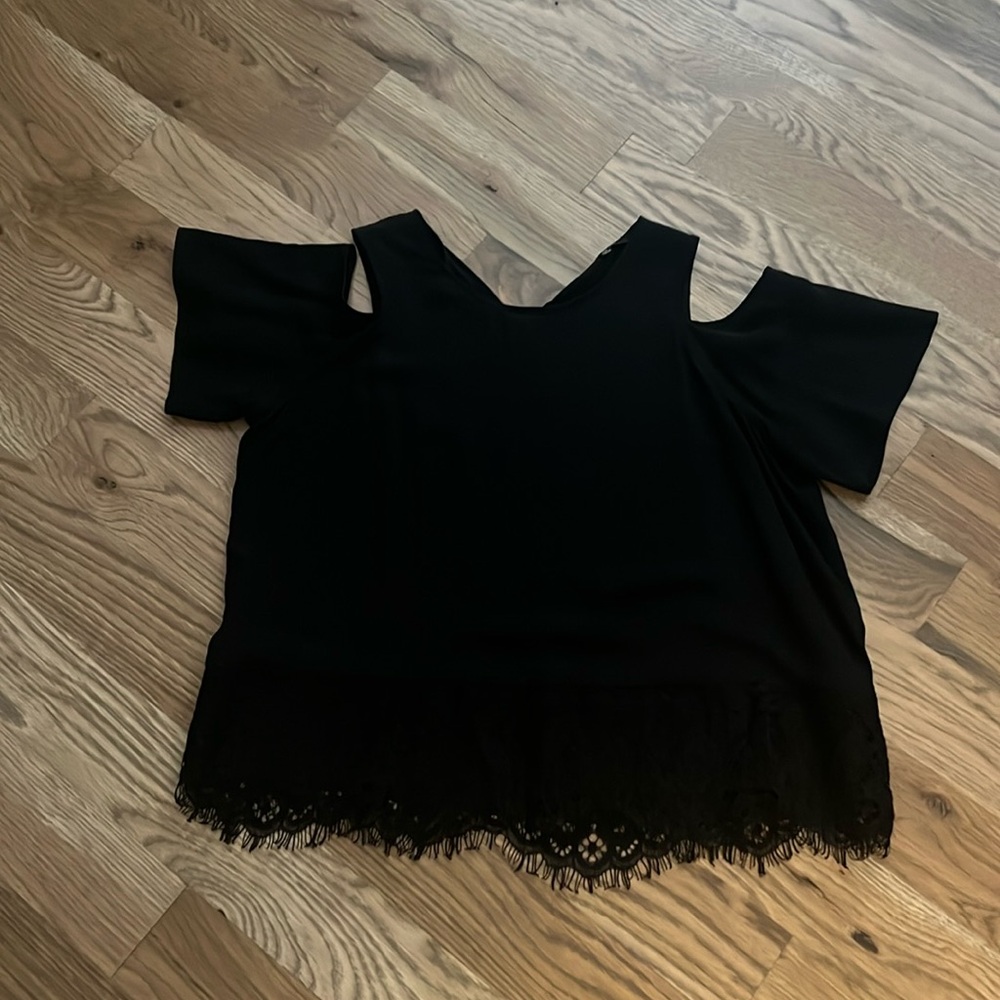 XS black blouse